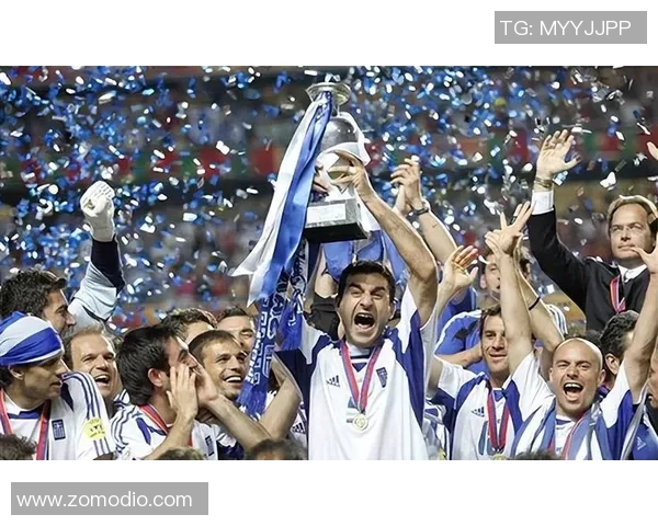 全球足球百大球星风采回顾 各代传奇球员荣耀瞬间展现